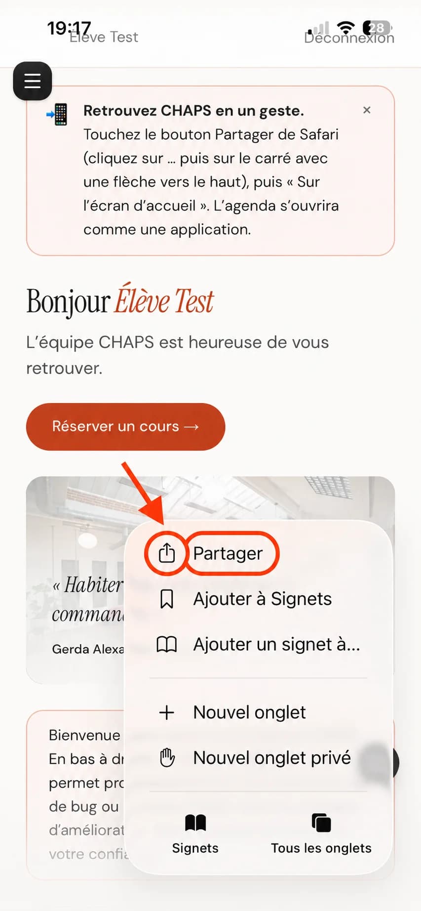 Le menu de Safari ouvert, l’entrée « Partager » entourée en rouge