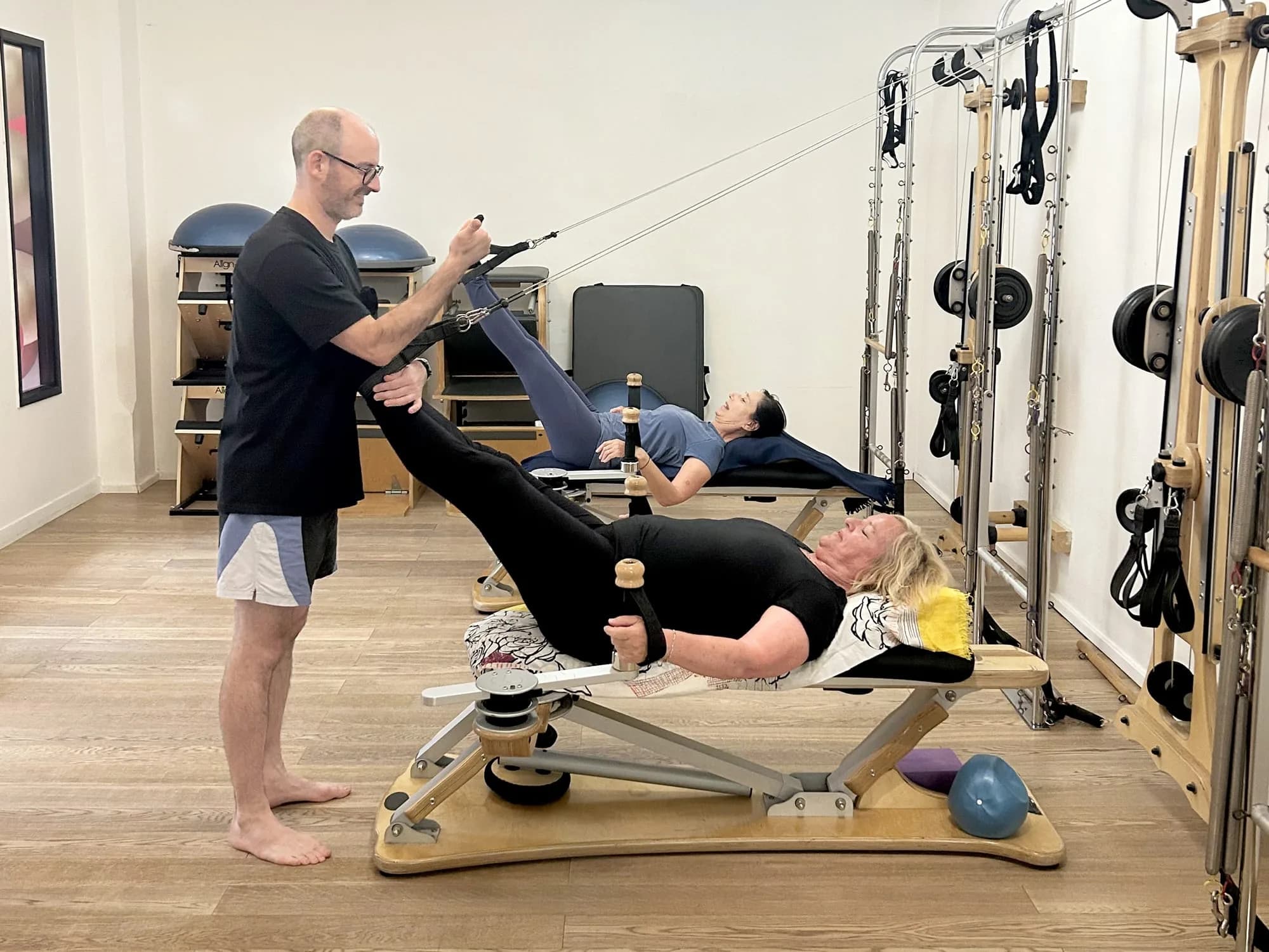 Un cours de GYROTONIC® sur machine au studio CHAPS, Paris 11e