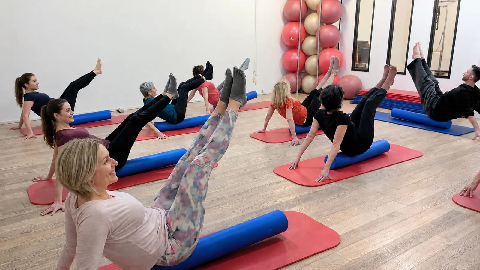 Un cours collectif de Pilates au sol au studio CHAPS, Paris 11e