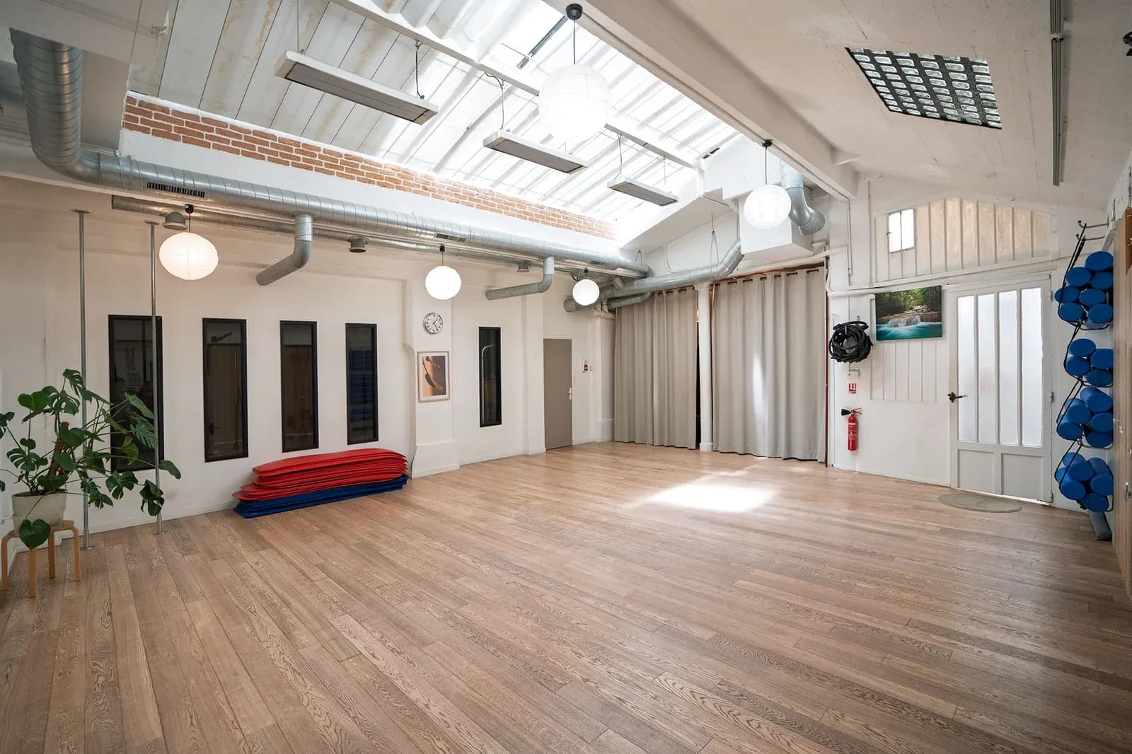 La grande salle du studio CHAPS, Paris 11e